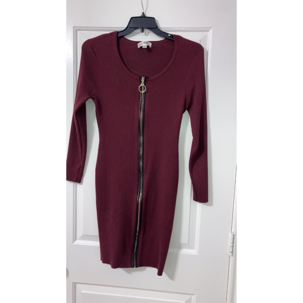 Maroon dress🤩